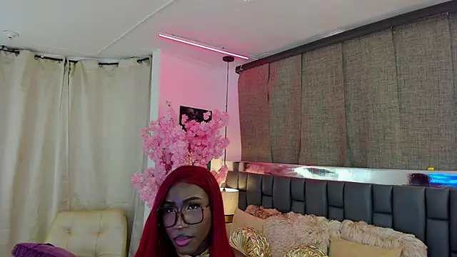 Snapshot of IsseyMz chatting on February 2025 09:37:02 PM IsseyMz online show from February 2025 09:37:02 PM