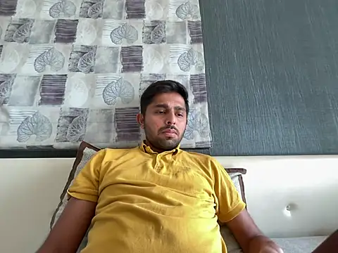 Snapshot of rhuh3991 chatting on April 2026 10:37:01 AM rhuh3991 online show from April 2026 10:37:01 AM