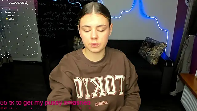 IsabellaBler online show from November 2025 12:37:02 PM