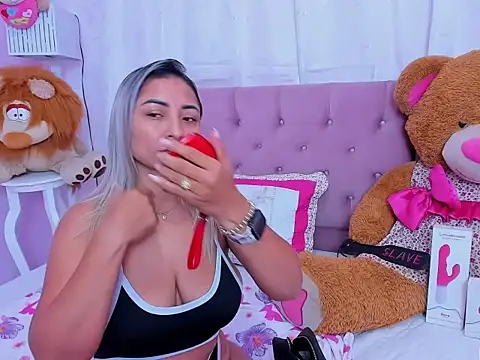 Snapshot of milf_bigass_ chatting on June 2026 12:44:02 PM milf bigass online show from June 2026 12:44:02 PM