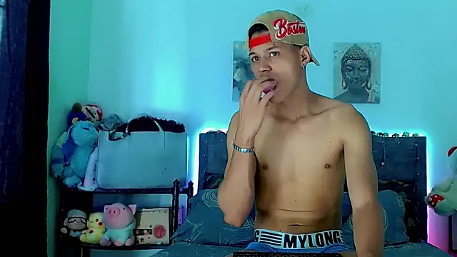 Snapshot of Liamscott_ chatting on February 2026 03:17:02 PM Liamscott online show from February 2026 03:17:02 PM