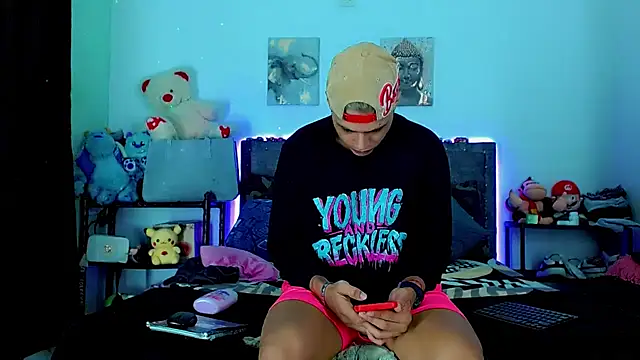 Liamscott  online show from March 2026 11:32:01 PM