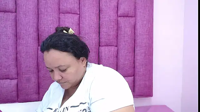 CrushOnMe  online show from February 2026 12:35:01 PM