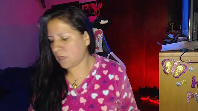 Snapshot of LucifernandaSw chatting on July 2026 09:49:01 AM LucifernandaSw online show from July 2026 09:49:01 AM
