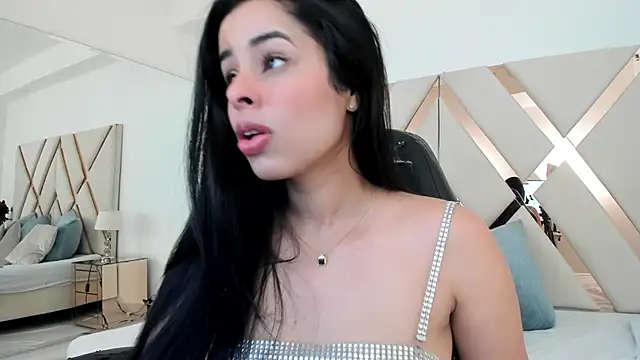 Snapshot of emma_castilloo chatting on February 2026 06:26:01 PM emma castilloo online show from February 2026 06:26:01 PM