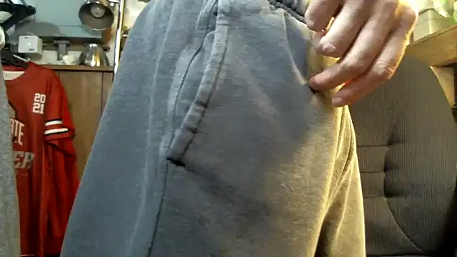 handsomeguy0729 online show from December 2024 01:13:01 PM