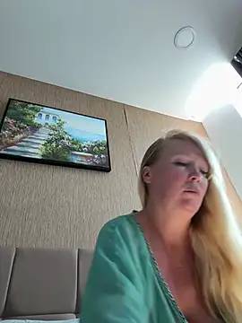 EmmaInLove23 online show from July 2026 01:41:02 AM