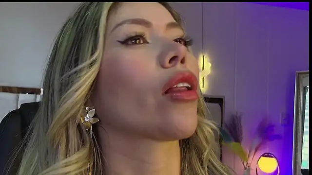 Ammy Castro online show from February 2026 10:19:02 PM