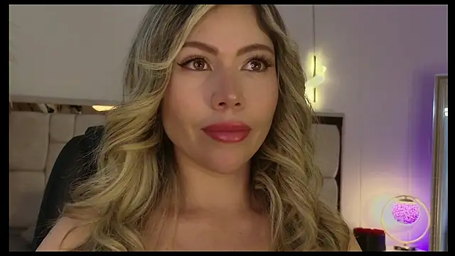 Snapshot of Ammy_Castro chatting on June 2026 09:30:02 PM Ammy Castro online show from June 2026 09:30:02 PM