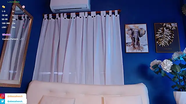 AleezaFrench online show from February 2025 01:44:01 PM