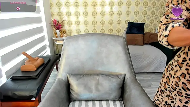 Snapshot of _angelina_class_7 chatting on June 2026 01:10:01 PM angelina class 7 online show from June 2026 01:10:01 PM