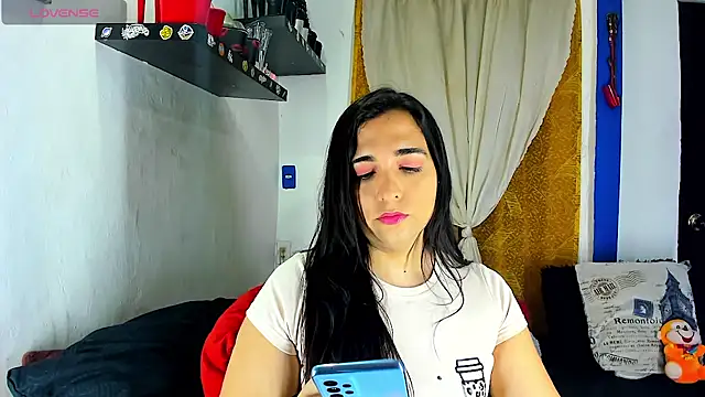 SARAMISHA online show from March 2026 09:09:01 PM