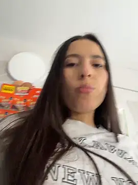 LittleDoll    online show from March 2026 01:06:02 PM