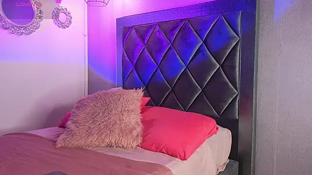 ashley brend online show from February 2026 01:04:02 AM