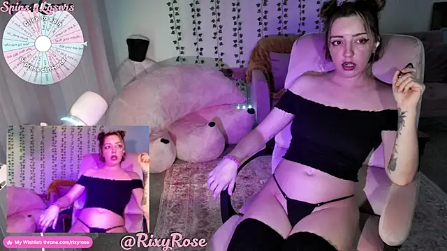 Snapshot of Trixyrose chatting on July 2026 11:36:01 AM Trixyrose online show from July 2026 11:36:01 AM