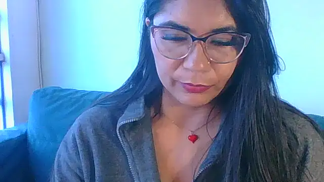 Luna Dumont online show from March 2026 03:38:02 PM