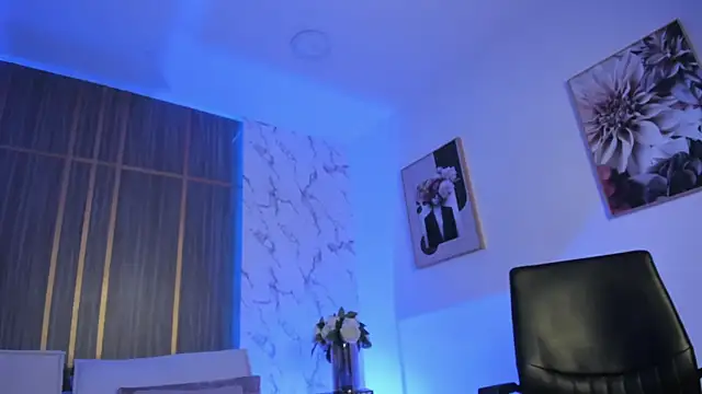 Dollar-girl online show from March 2026 02:20:01 PM