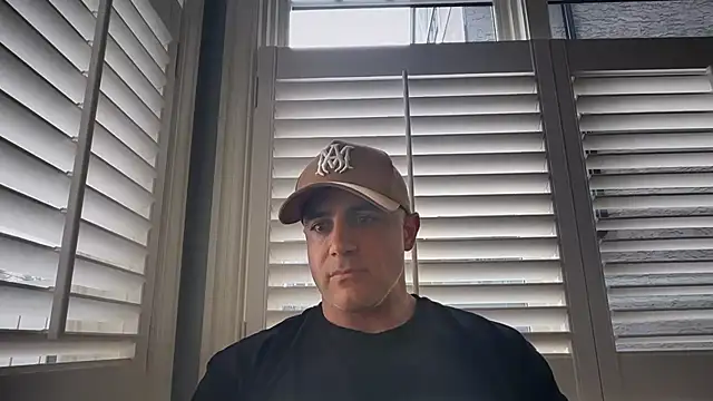 Snapshot of Bad_daddy21 chatting on March 2026 05:16:01 PM Bad daddy21 online show from March 2026 05:16:01 PM