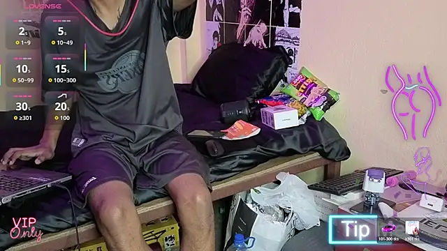 just fucks online show from February 2026 06:52:01 PM