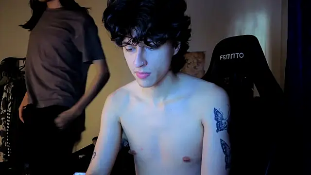 Snapshot of angelitofemboy chatting on December 2025 09:35:01 PM angelitofemboy online show from December 2025 09:35:01 PM