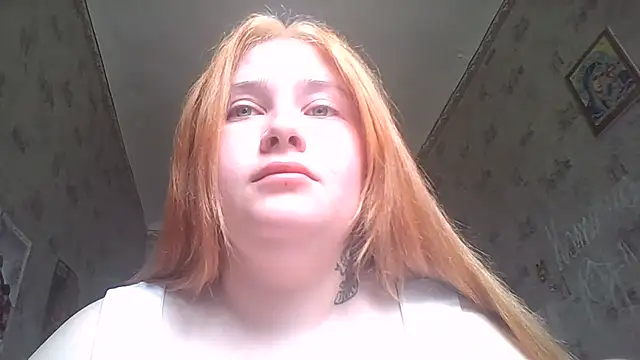 Snapshot of Light_Luna chatting on June 2026 07:51:01 AM Light Luna online show from June 2026 07:51:01 AM