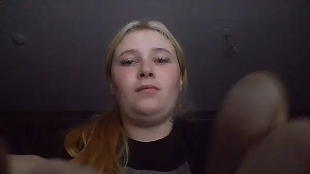 Snapshot of Light_Luna chatting on August 2026 04:06:01 PM Light Luna online show from August 2026 04:06:01 PM