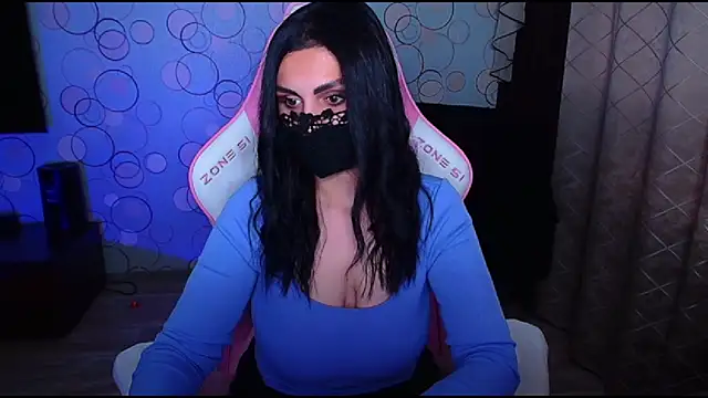   Yasmina   online show from November 2025 05:28:02 AM