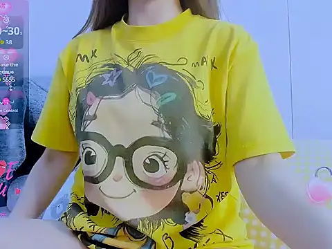 Snapshot of Linh_diudang chatting on June 2026 02:12:02 AM Linh diudang online show from June 2026 02:12:02 AM