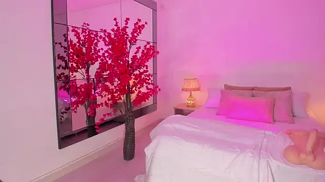 Leah Grey online show from April 2026 11:28:01 AM