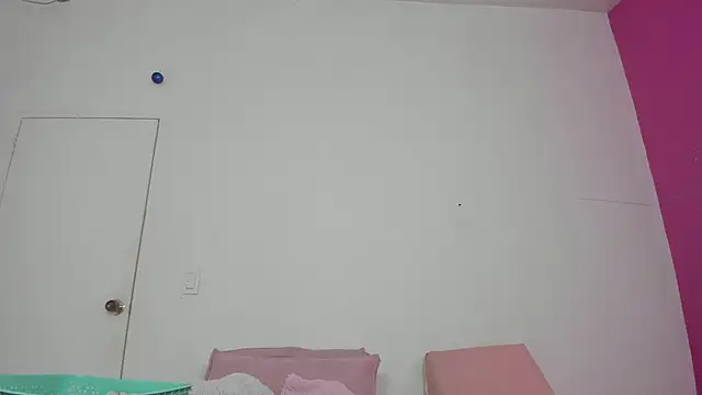 Snapshot of little_sam_ chatting on December 2024 03:03:02 AM little sam online show from December 2024 03:03:02 AM