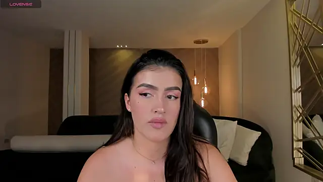 Snapshot of PaulinaSantos_ chatting on June 2026 08:19:02 PM PaulinaSantos online show from June 2026 08:19:02 PM