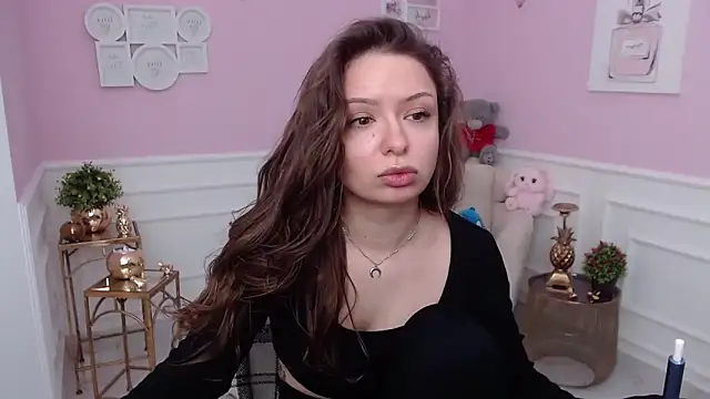 LucySkilar online show from February 2026 05:50:02 AM