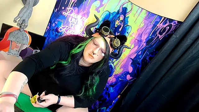 Blakelytgirl online show from May 2026 10:01:02 AM