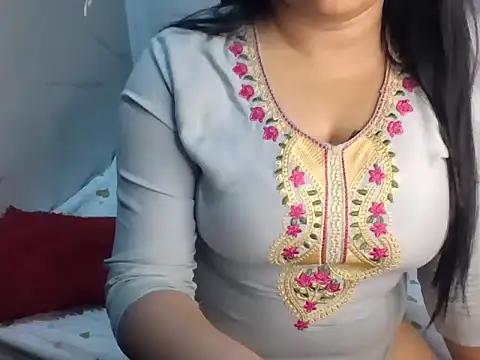 Trezza online show from March 2026 07:30:02 PM