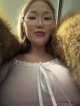 Aiko Yumi online show from February 2026 05:02:01 PM