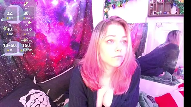 EverlyEster online show from December 2024 08:44:02 AM