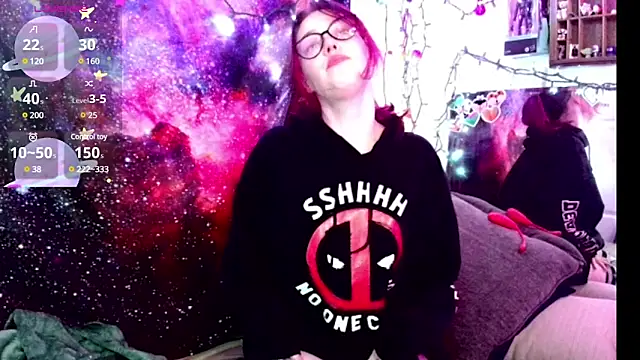 EverlyEster online show from January 2025 04:07:01 AM