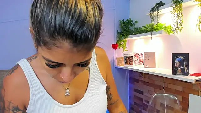 Snapshot of Georgina-coule chatting on February 2025 12:22:01 PM Georgina-coule online show from February 2025 12:22:01 PM