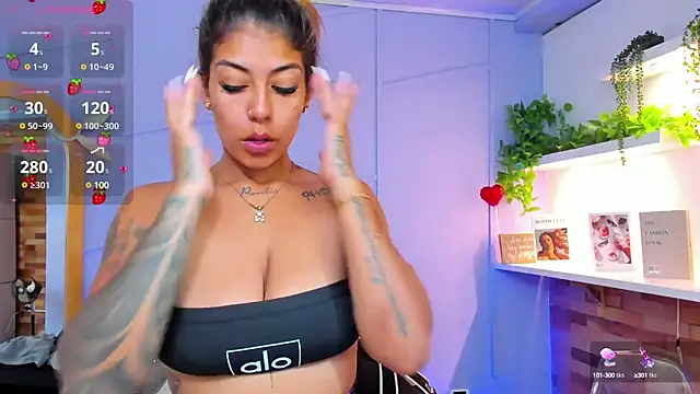 Snapshot of Georgina-coule chatting on February 2025 12:06:02 PM Georgina-coule online show from February 2025 12:06:02 PM