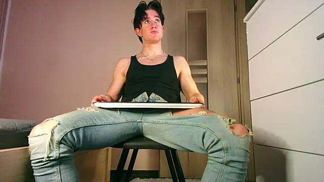 ChristianLevine  online show from July 2026 05:39:02 PM