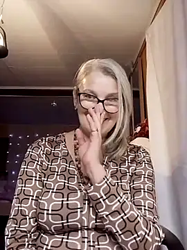 irinamaux online show from November 2025 07:08:02 AM