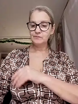 irinamaux online show from November 2025 10:52:02 AM