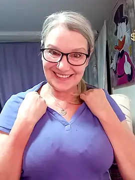 irinamaux online show from March 2026 03:25:02 AM