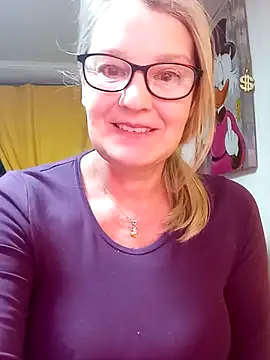 irinamaux online show from March 2026 11:02:01 PM