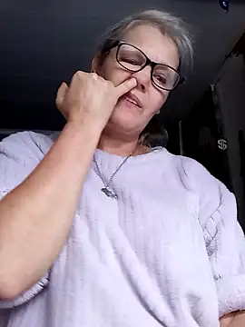irinamaux online show from July 2026 06:14:02 PM