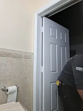 Zander823 online show from April 2026 02:44:02 AM