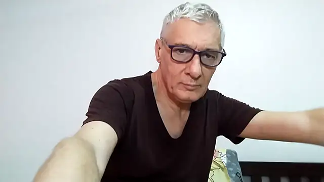 BIGUNCUTHARDCOCK online show from March 2026 01:24:01 AM