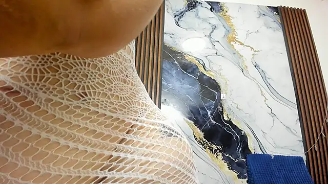 bonnyy26 online show from April 2026 09:04:01 AM