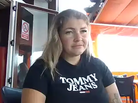 Snapshot of GabyHofstede chatting on March 2025 02:57:01 PM GabyHofstede online show from March 2025 02:57:01 PM