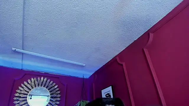 Red lady online show from April 2026 03:40:02 AM